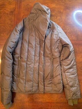 Classic Quilted Women’s shawl collar Puffer Jacket in khaki
